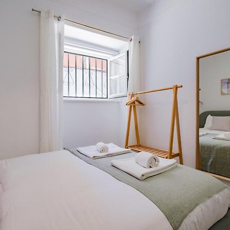 New! Unique 1 Bedroom Apartment- Santa Catarina 42 Lissabon Buitenkant foto