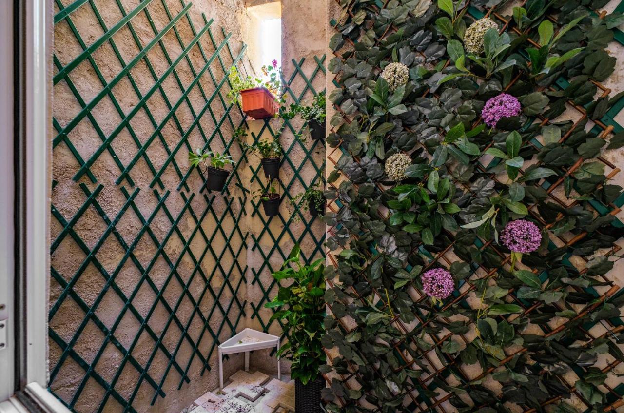 New! Unique 1 Bedroom Apartment- Santa Catarina 42 Lissabon Buitenkant foto
