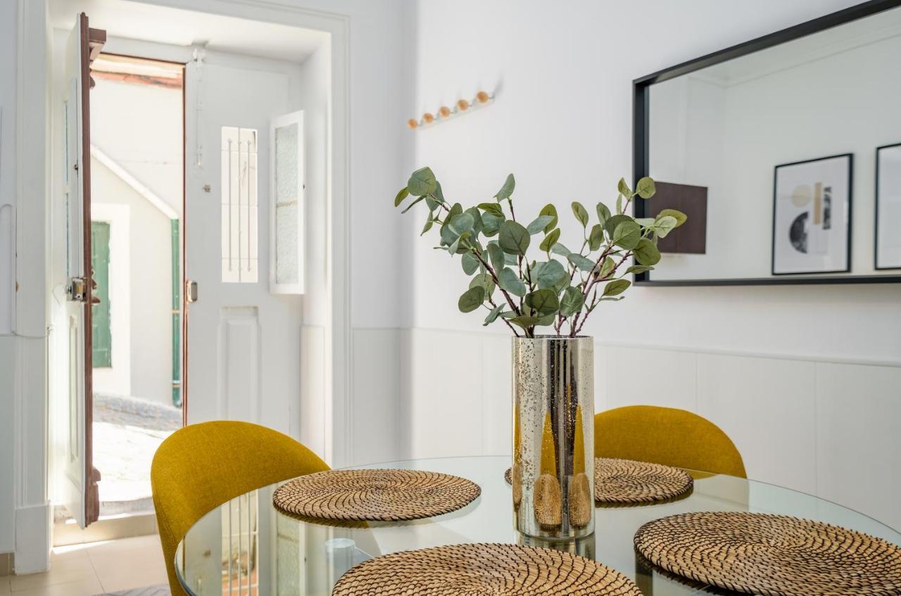 New! Unique 1 Bedroom Apartment- Santa Catarina 42 Lissabon Buitenkant foto