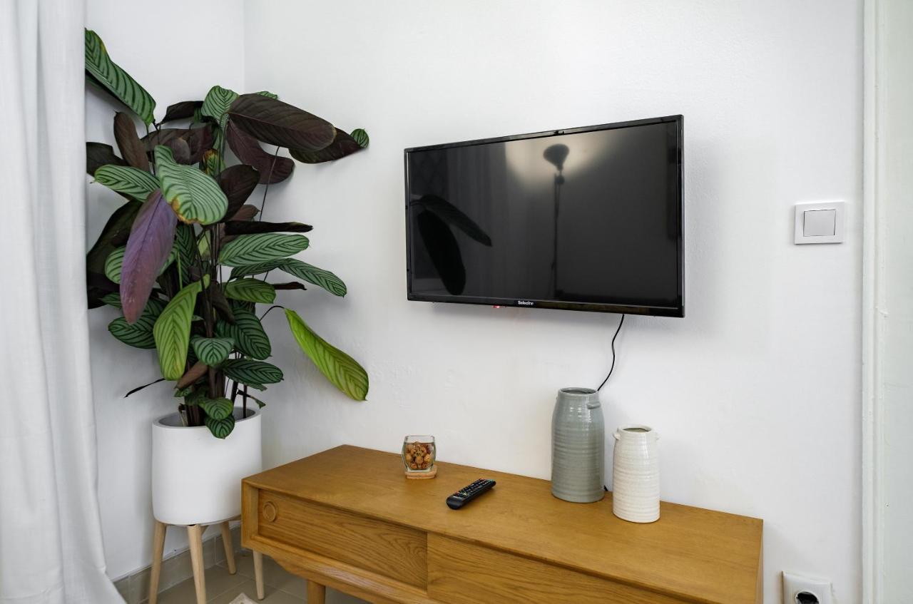 New! Unique 1 Bedroom Apartment- Santa Catarina 42 Lissabon Buitenkant foto