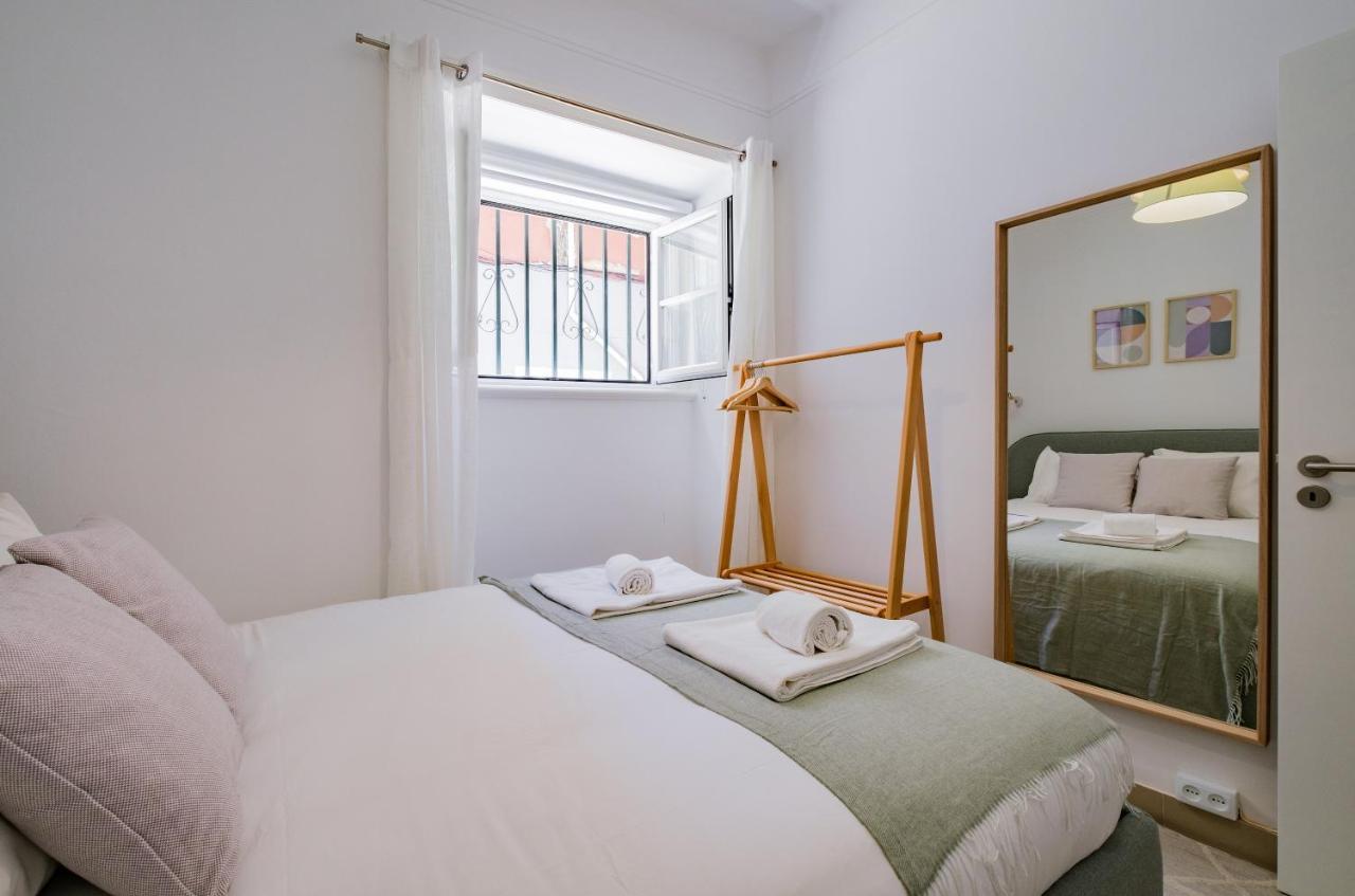 New! Unique 1 Bedroom Apartment- Santa Catarina 42 Lissabon Buitenkant foto